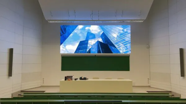 debreceni egyetem p2.5 ledfal 600x337 1